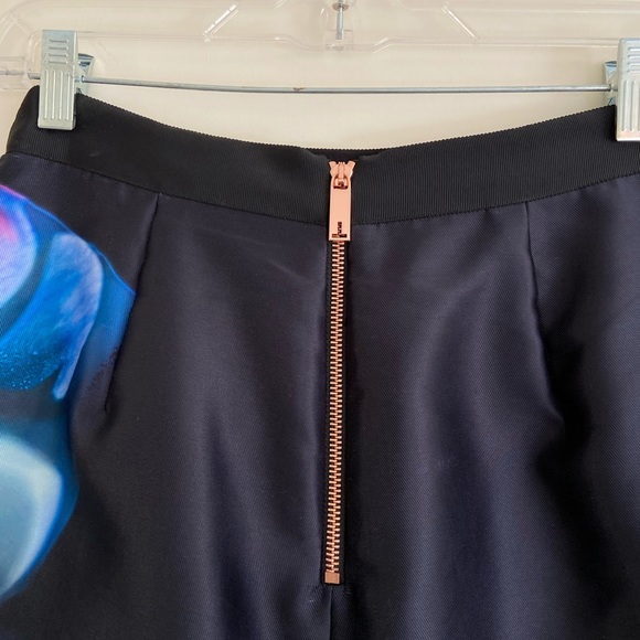 Gorgeous Ted Baker skirt - Picture 8 of 8